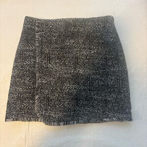Banana Republic Black/White/Gray Overlay Mini Skirt, Size 4